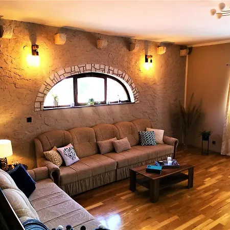 Lana Rustic Villa Pula