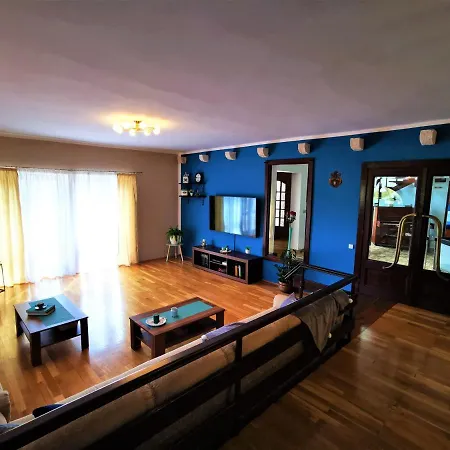 Villa Lana Rustic *