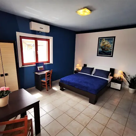 Lana Rustic Villa Pula