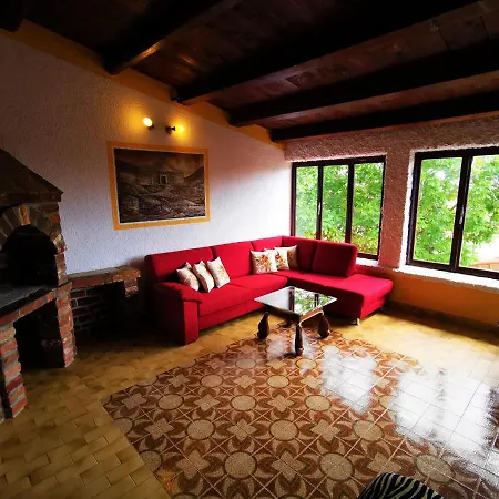 Villa Lana Rustic