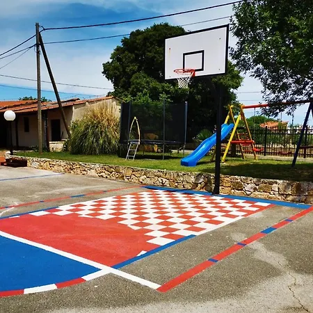 Lana Rustic Villa *